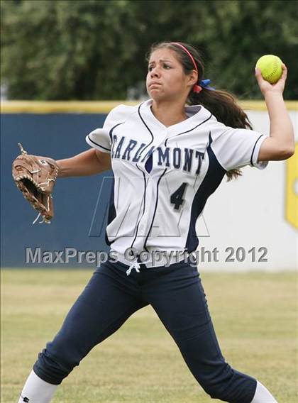 Thumbnail 3 in Carlmont vs. San Benito (CIF CCS D1 Final) photogallery.