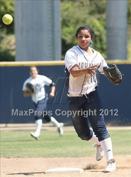 Thumbnail 2 in Carlmont vs. San Benito (CIF CCS D1 Final) photogallery.