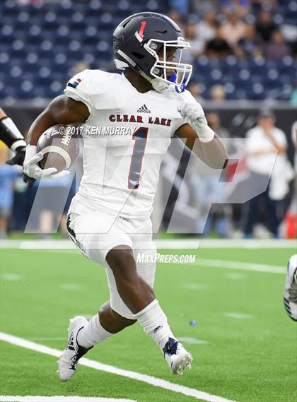 Thumbnail 3 in Kingwood vs Clear Lake (UIL 6A D2 Quarterfinal) photogallery.