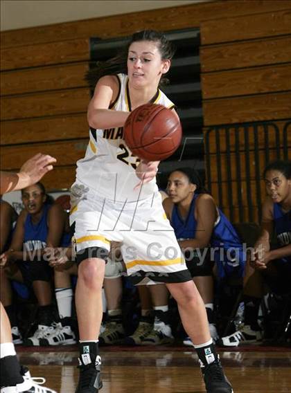 Thumbnail 2 in Granada vs. Windward (West Coast Jamboree) photogallery.