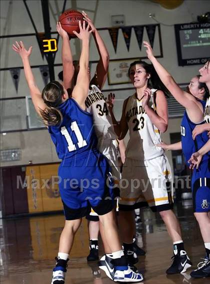 Thumbnail 3 in Granada vs. Windward (West Coast Jamboree) photogallery.