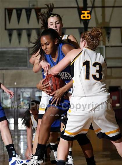 Thumbnail 2 in Granada vs. Windward (West Coast Jamboree) photogallery.