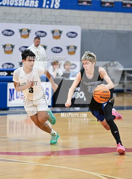 Thumbnail 3 in St. Petersburg vs Gateway Charter (Sun Bash Tampa) photogallery.