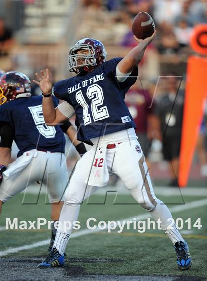 Thumbnail 1 in SGV Hall of Fame All-Star Football Game photogallery.