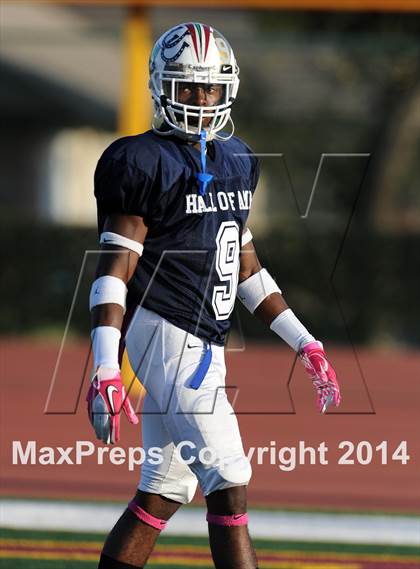 Thumbnail 1 in SGV Hall of Fame All-Star Football Game photogallery.