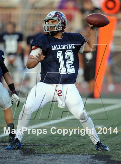 Thumbnail 3 in SGV Hall of Fame All-Star Football Game photogallery.
