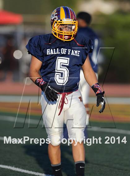 Thumbnail 3 in SGV Hall of Fame All-Star Football Game photogallery.