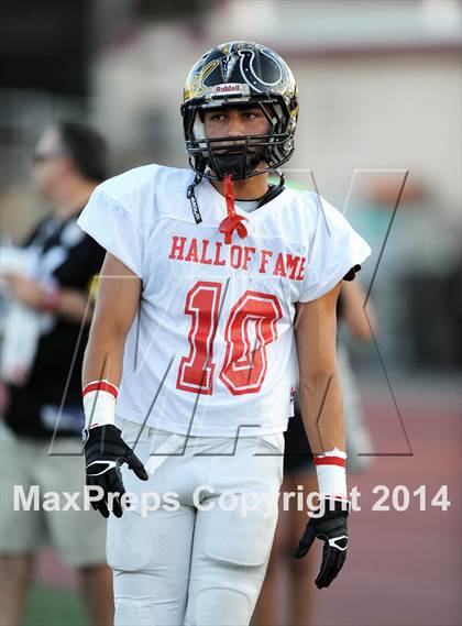 Thumbnail 3 in SGV Hall of Fame All-Star Football Game photogallery.
