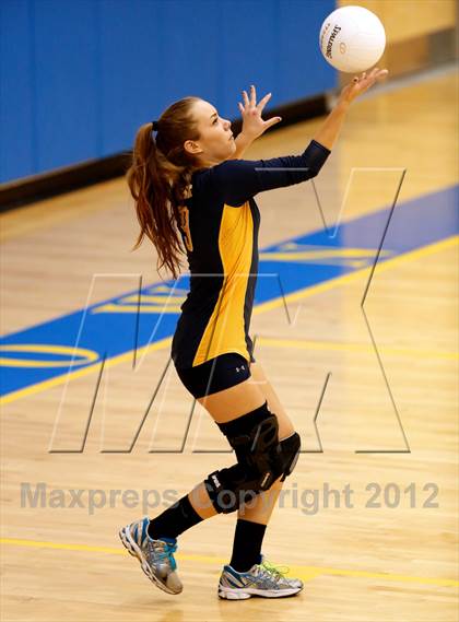 Thumbnail 1 in Newtown vs Weston (SWC Semifinal) photogallery.