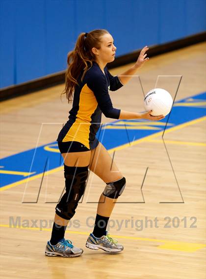 Thumbnail 3 in Newtown vs Weston (SWC Semifinal) photogallery.