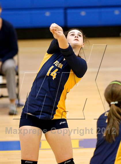 Thumbnail 3 in Newtown vs Weston (SWC Semifinal) photogallery.