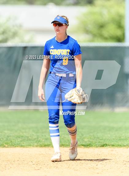 Thumbnail 1 in Jim Ned @ Comfort (UIL 3A Bi-District Playoffs) photogallery.