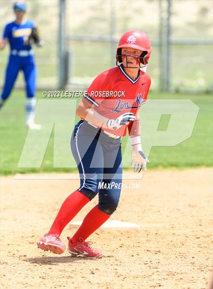 Thumbnail 1 in Jim Ned @ Comfort (UIL 3A Bi-District Playoffs) photogallery.