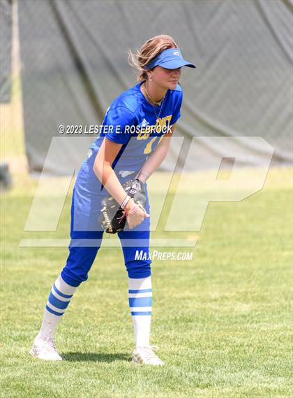 Thumbnail 1 in Jim Ned @ Comfort (UIL 3A Bi-District Playoffs) photogallery.
