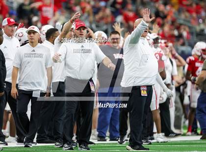Thumbnail 3 in La Vega vs. Carthage (UIL 4A Division II Football Final) photogallery.