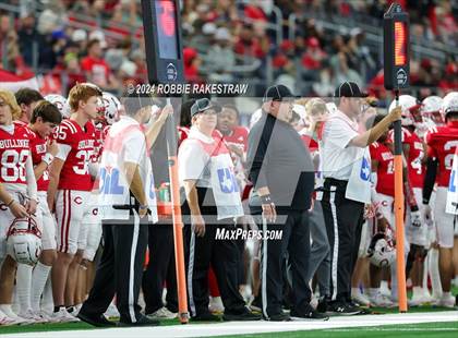 Thumbnail 1 in La Vega vs. Carthage (UIL 4A Division II Football Final) photogallery.