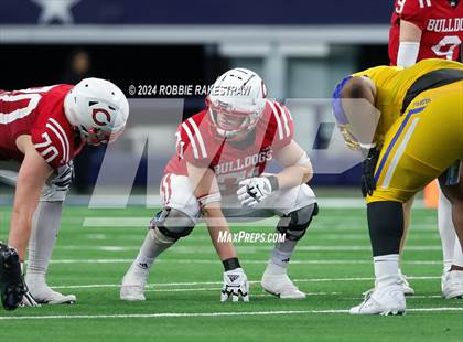 Thumbnail 3 in La Vega vs. Carthage (UIL 4A Division II Football Final) photogallery.