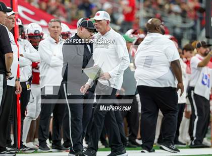 Thumbnail 2 in La Vega vs. Carthage (UIL 4A Division II Football Final) photogallery.