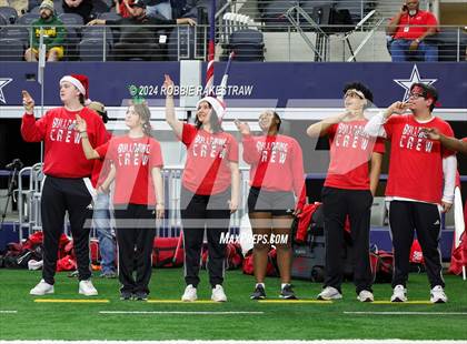 Thumbnail 3 in La Vega vs. Carthage (UIL 4A Division II Football Final) photogallery.