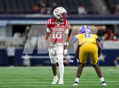 Thumbnail 1 in La Vega vs. Carthage (UIL 4A Division II Football Final) photogallery.