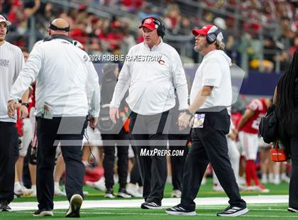 Thumbnail 2 in La Vega vs. Carthage (UIL 4A Division II Football Final) photogallery.