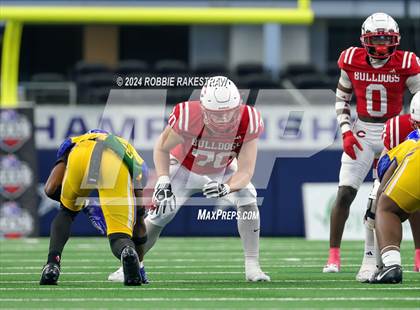 Thumbnail 3 in La Vega vs. Carthage (UIL 4A Division II Football Final) photogallery.