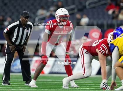 Thumbnail 3 in La Vega vs. Carthage (UIL 4A Division II Football Final) photogallery.