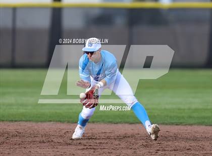 Thumbnail 2 in Tulare Western @ Clovis North photogallery.