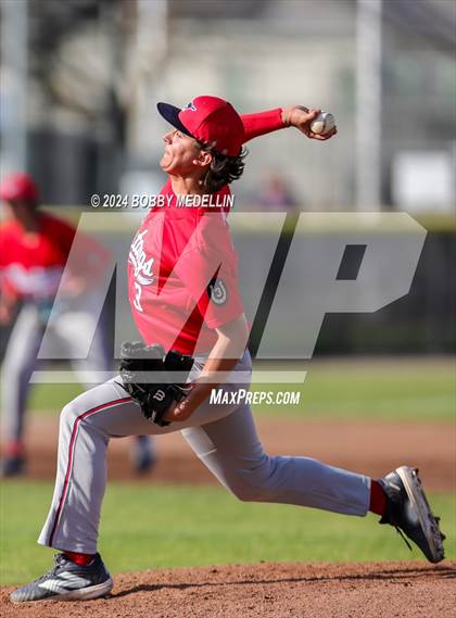Thumbnail 3 in Tulare Western @ Clovis North photogallery.