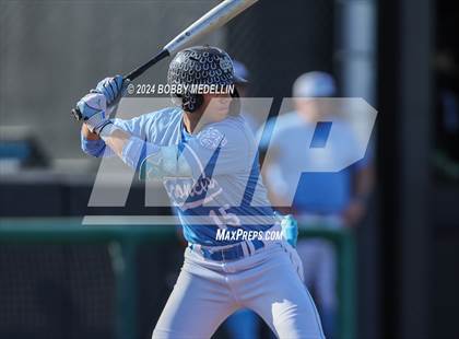Thumbnail 3 in Tulare Western @ Clovis North photogallery.