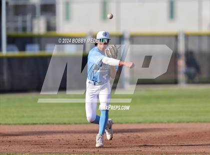 Thumbnail 2 in Tulare Western @ Clovis North photogallery.