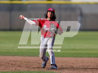 Thumbnail 2 in Tulare Western @ Clovis North photogallery.