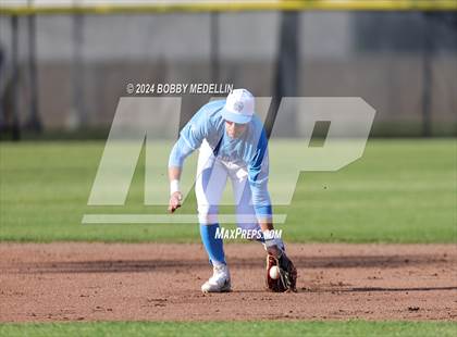 Thumbnail 1 in Tulare Western @ Clovis North photogallery.