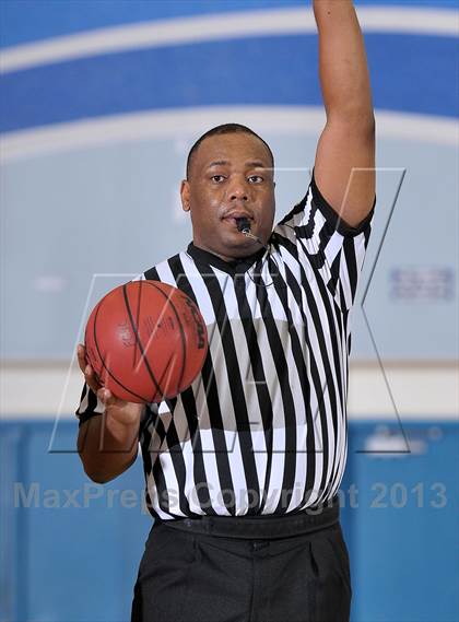 Thumbnail 1 in Ponderosa vs. McClatchy (Lady Bulldogs Winter Classic) photogallery.