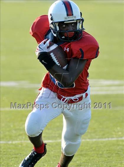 Thumbnail 3 in Gulliver Prep @ Chaminade-Madonna photogallery.