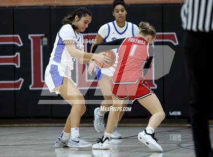 Thumbnail 2 in Foothill vs. South Medford (Sabrina Ionescu Showcase) photogallery.