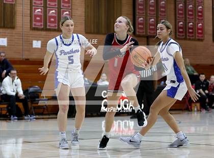 Thumbnail 1 in Foothill vs. South Medford (Sabrina Ionescu Showcase) photogallery.
