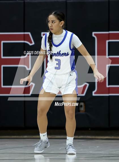 Thumbnail 2 in Foothill vs. South Medford (Sabrina Ionescu Showcase) photogallery.