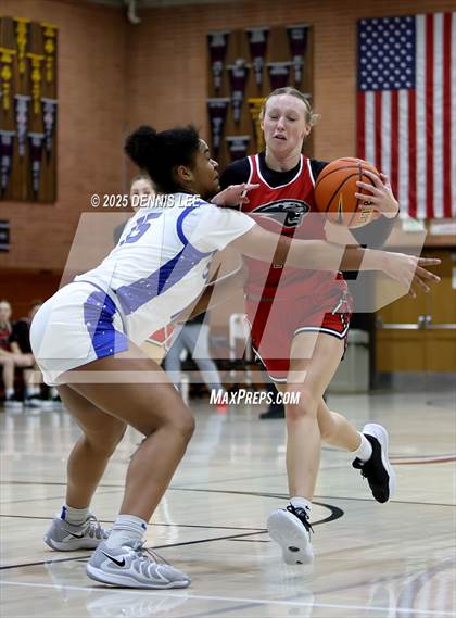 Thumbnail 3 in Foothill vs. South Medford (Sabrina Ionescu Showcase) photogallery.