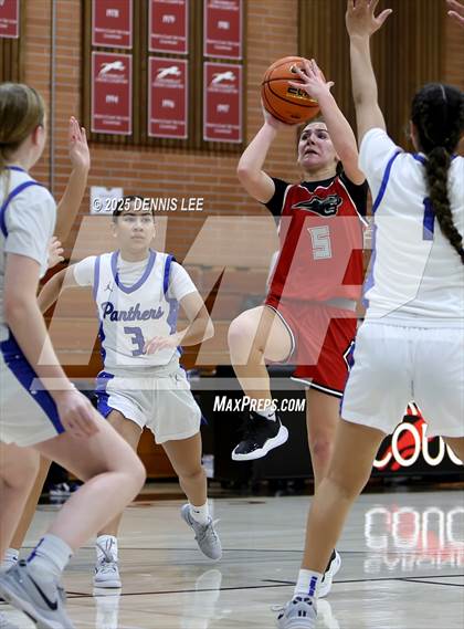 Thumbnail 1 in Foothill vs. South Medford (Sabrina Ionescu Showcase) photogallery.