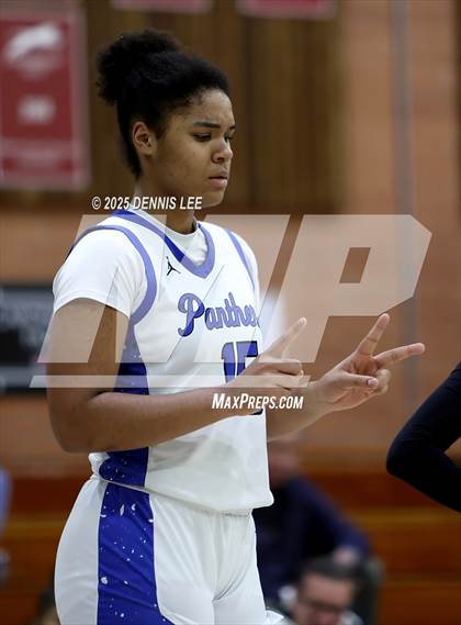 Thumbnail 2 in Foothill vs. South Medford (Sabrina Ionescu Showcase) photogallery.
