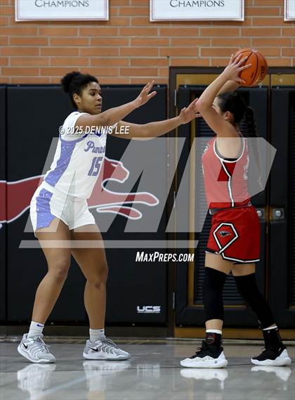 Thumbnail 2 in Foothill vs. South Medford (Sabrina Ionescu Showcase) photogallery.