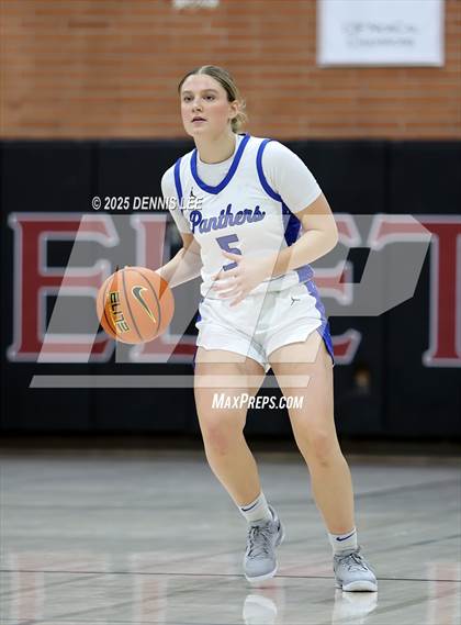 Thumbnail 3 in Foothill vs. South Medford (Sabrina Ionescu Showcase) photogallery.