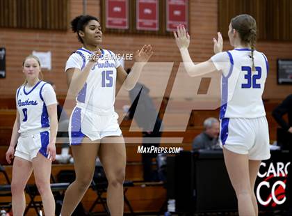 Thumbnail 1 in Foothill vs. South Medford (Sabrina Ionescu Showcase) photogallery.