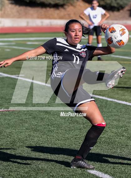 Thumbnail 1 in Glendora vs. Covina photogallery.
