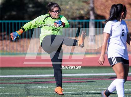 Thumbnail 2 in Glendora vs. Covina photogallery.