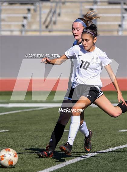 Thumbnail 3 in Glendora vs. Covina photogallery.