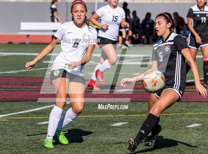 Thumbnail 1 in Glendora vs. Covina photogallery.