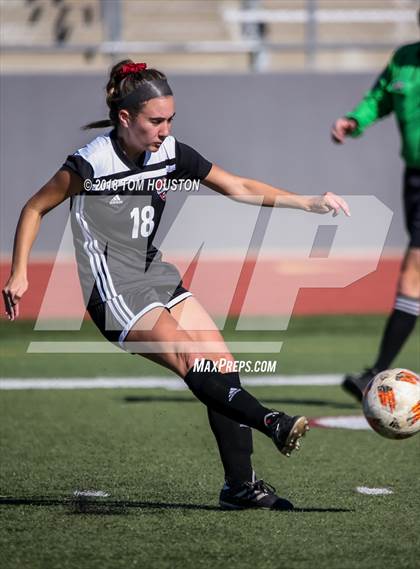 Thumbnail 1 in Glendora vs. Covina photogallery.