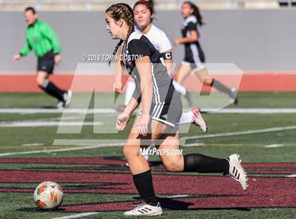 Thumbnail 1 in Glendora vs. Covina photogallery.